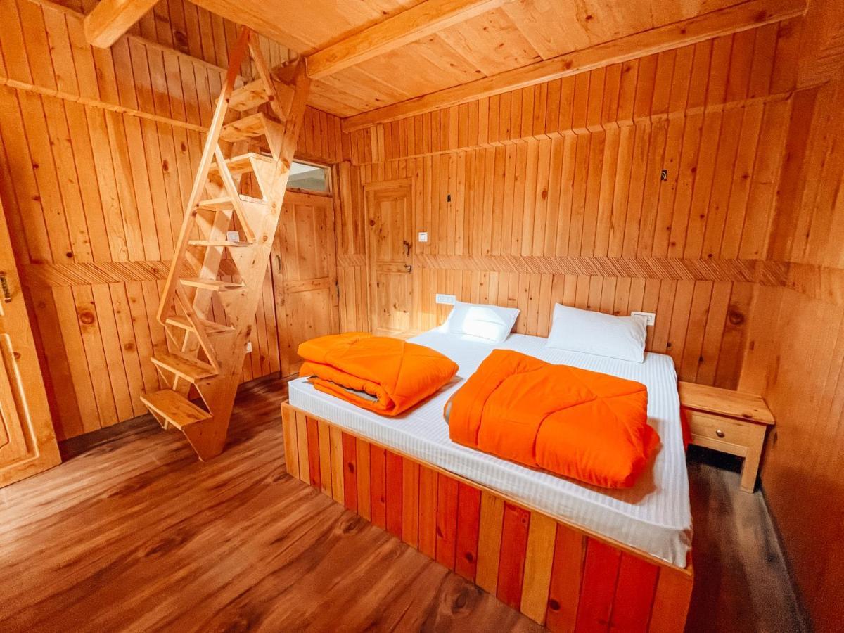 Madpackers Jibhi - Of Streamsides & Waterfalls Exteriér fotografie
